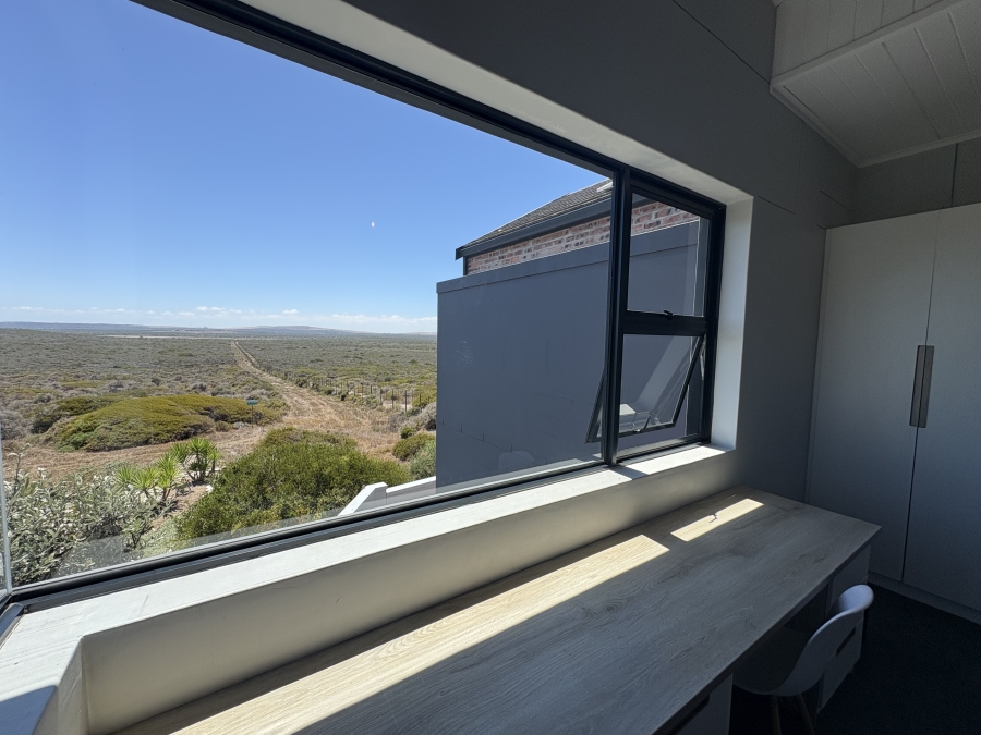 5 Bedroom Property for Sale in Pearl Bay Western Cape